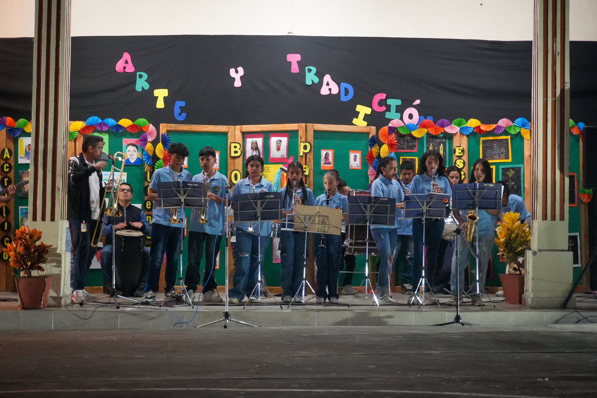 Imagen de artistas en Almaguer Ciudad Libro 2024