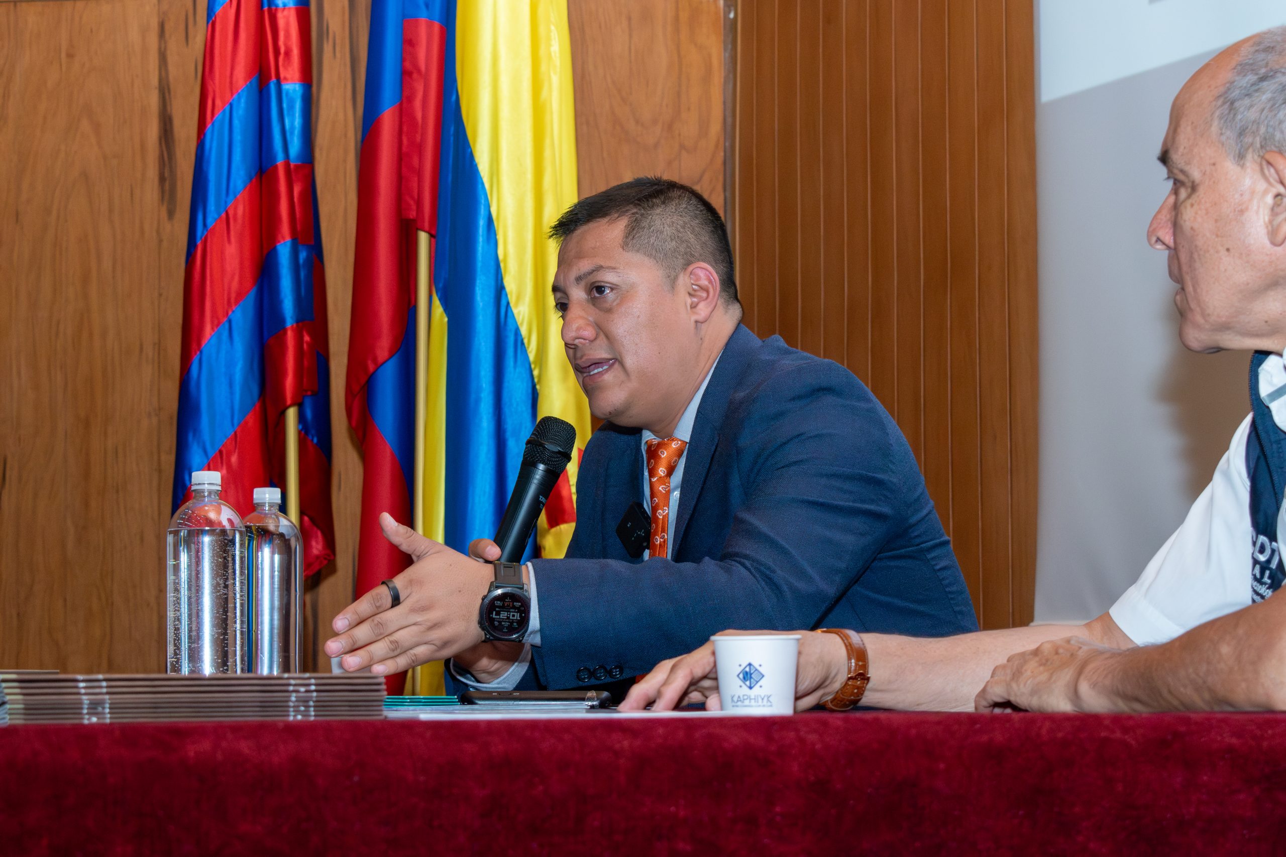 Ponentes socializan avances de proyectos CDT Vial
