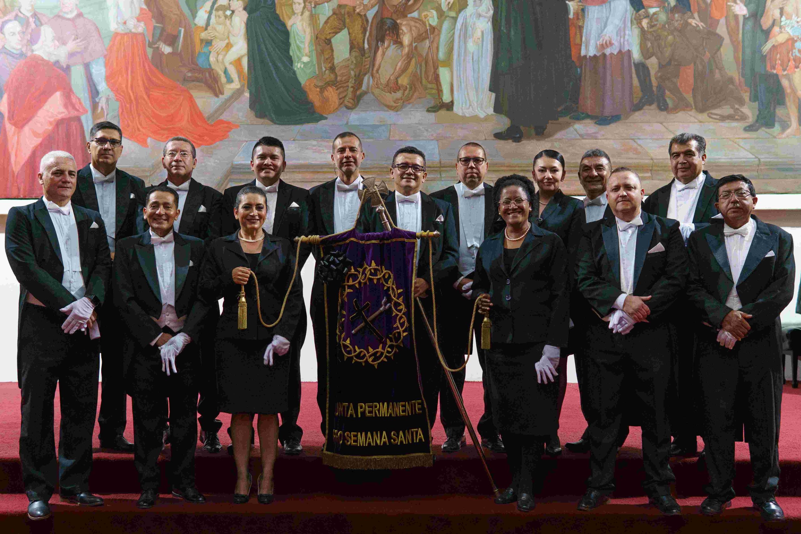 directivos en el paraninfo viernes santo